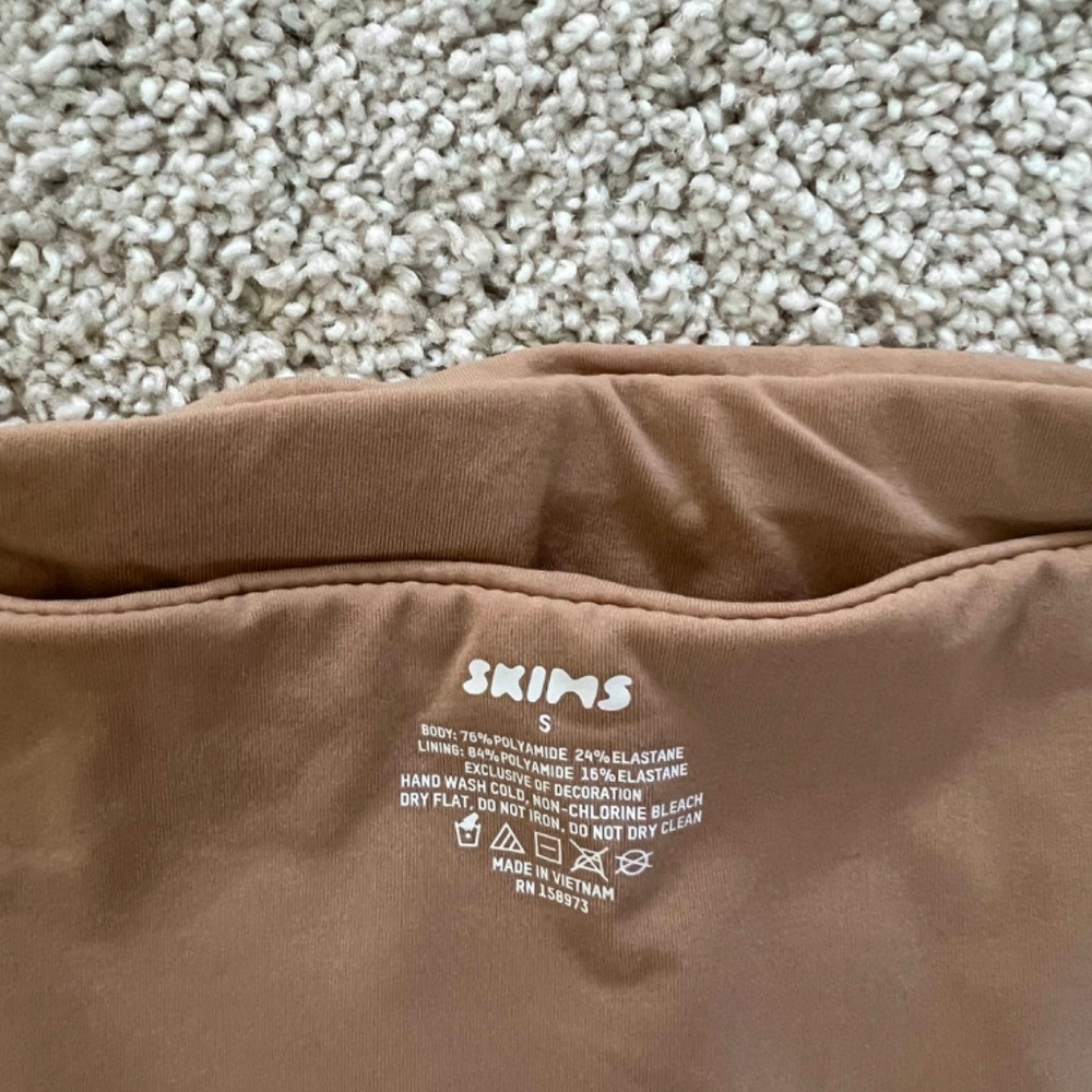 New Skims Bandeau Bra Ochre Size S - Picture 3 of 4